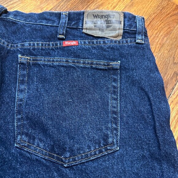 Wrangler Regular Fit Medium Wash Straight Leg Jeans Men’s Size 46 x 30 Y2K - Picture 10 of 14